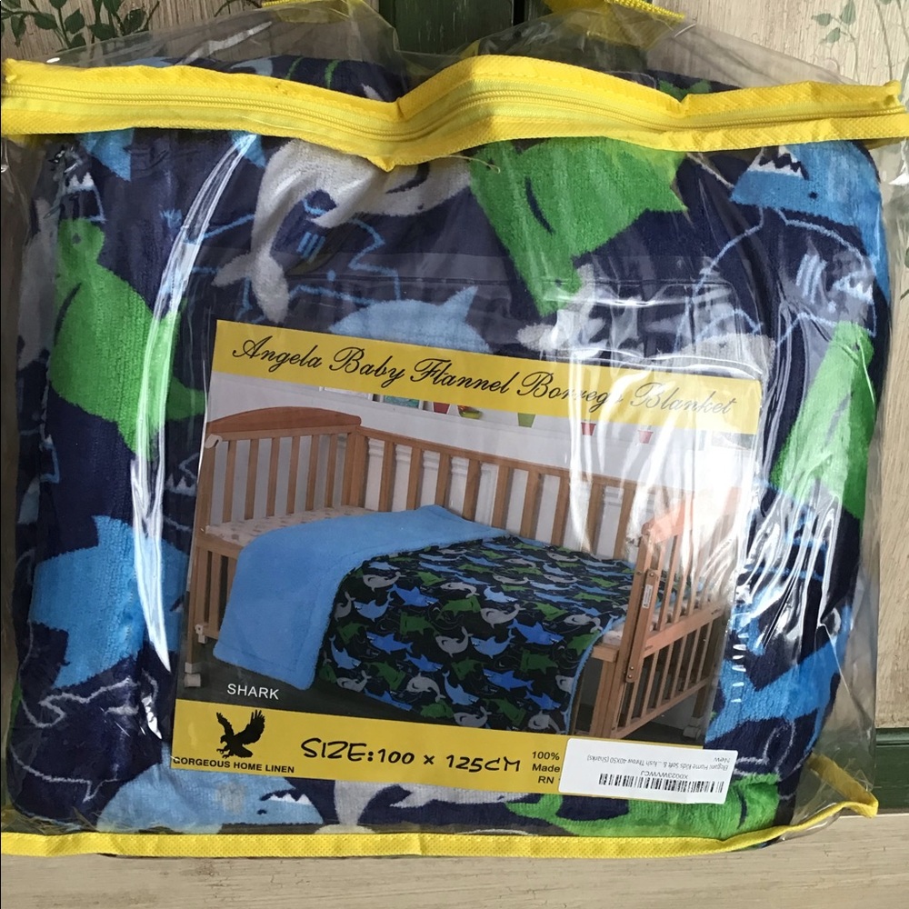 Baby shark fleece blanket